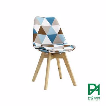 Ghế cafe chân gỗ lưng nhựa bọc vải họa tiết tam giác